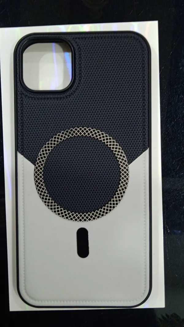 Black_Hard_Acrylic_Phone_Cover_For_Iphone_14_Plus