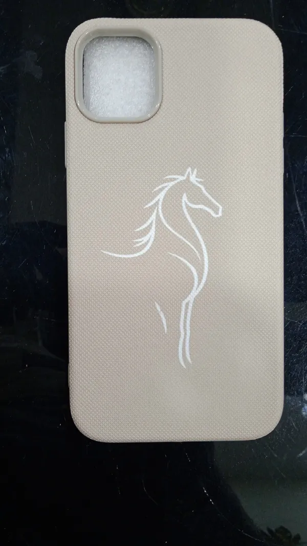 Beige_Textured_Horse_Design_Phone_Case_For_Iphone_11