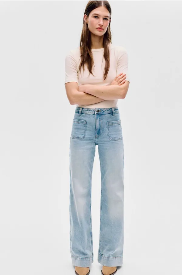 Light_Blue_Denim_Wide_Leg_Jeans_for_Women