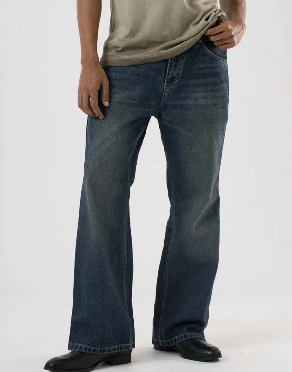 Straight_Fit_Jeans