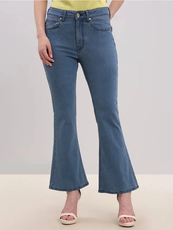 Blue_Denim_Flared_Jeans_for_Women