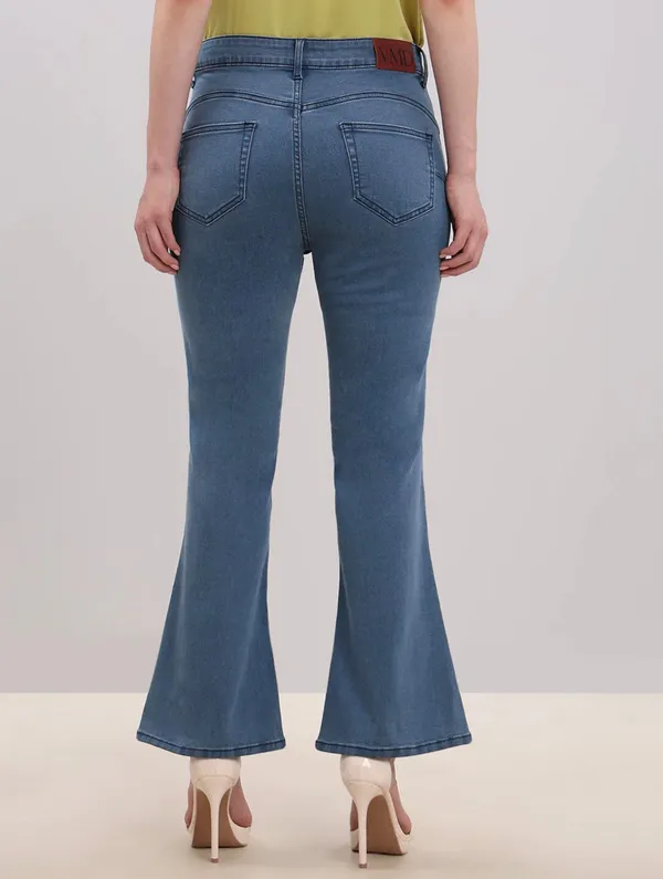Blue_Denim_Flared_Jeans_for_Women