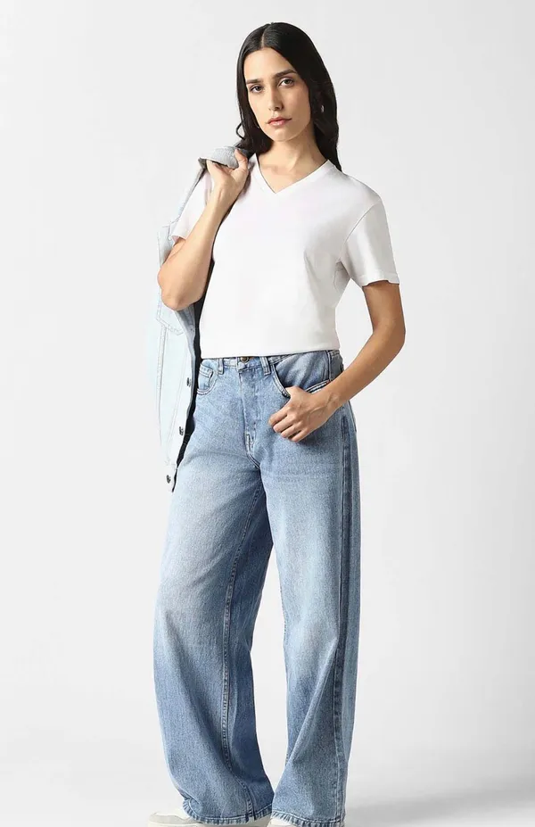 Straight_Fit_Jeans