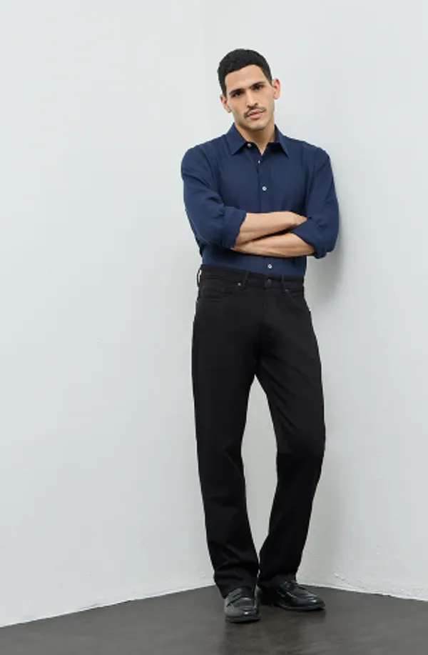Black_Regular_Fit_Trousers_for_Men