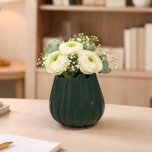 Ceramic_Ribbed_Premium_Vase_For_Home_Decor