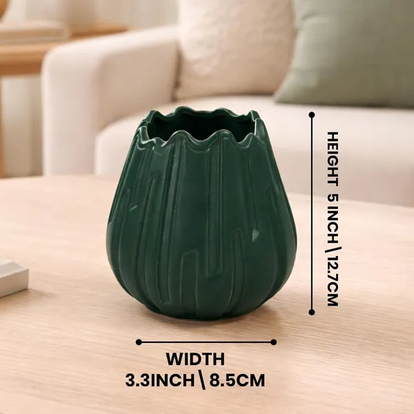 Ceramic_Ribbed_Premium_Vase_For_Home_Decor