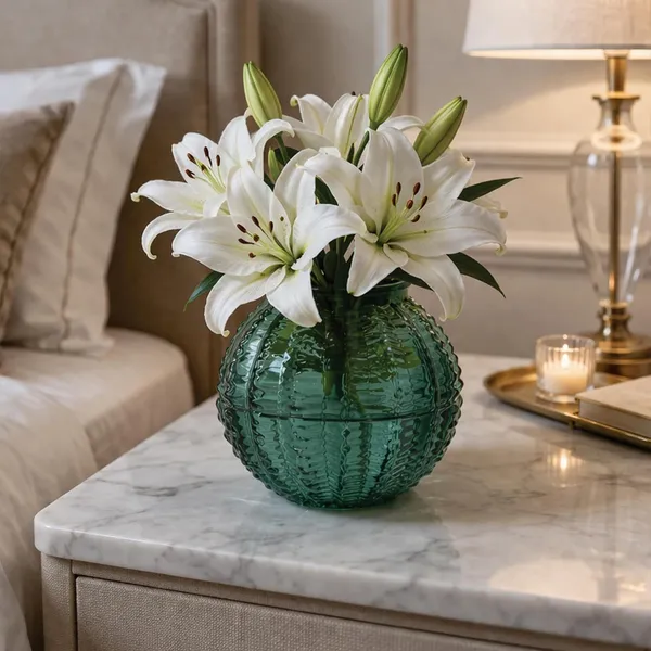 Glass_Ribbed_Premium_Vase_For_Home_Decor