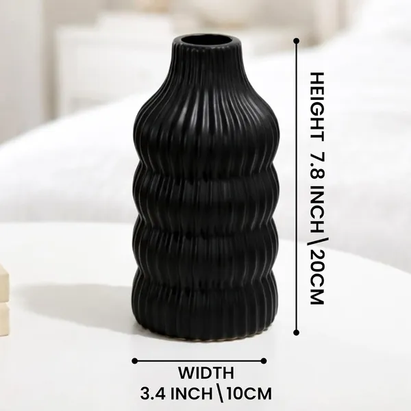 Ribbed_Ceramic_Premium_Vase_For_Home_Decor