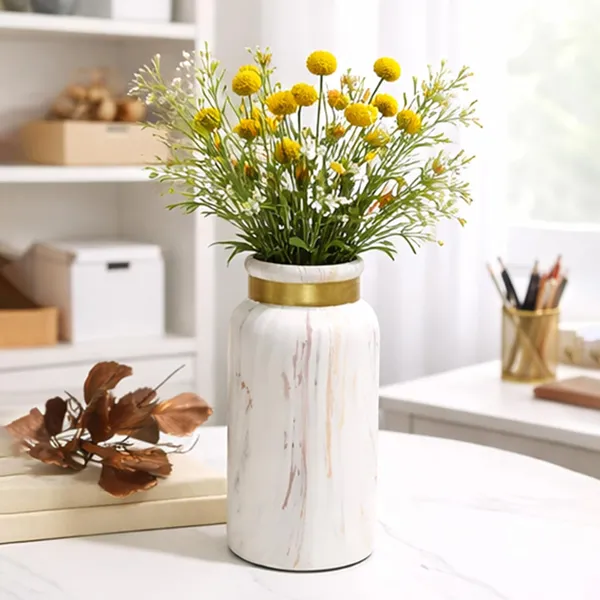 Ceramic_Premium_Vase_With_Gold_Rim_For_Home_Decor