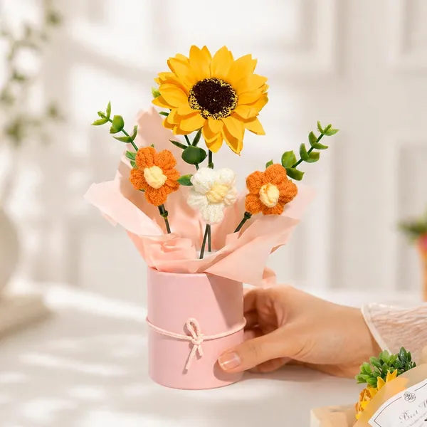Crochet_Flower_Bouquet_With_Pot_For_Home_Decor