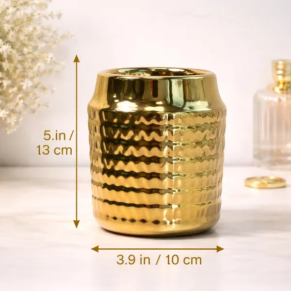 Ribbed_Ceramic_Premium_Vase_For_Home_Decor