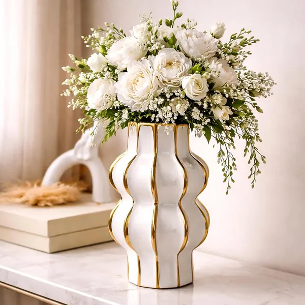 Ceramic_Ribbed_Premium_Vase_For_Home_Decor