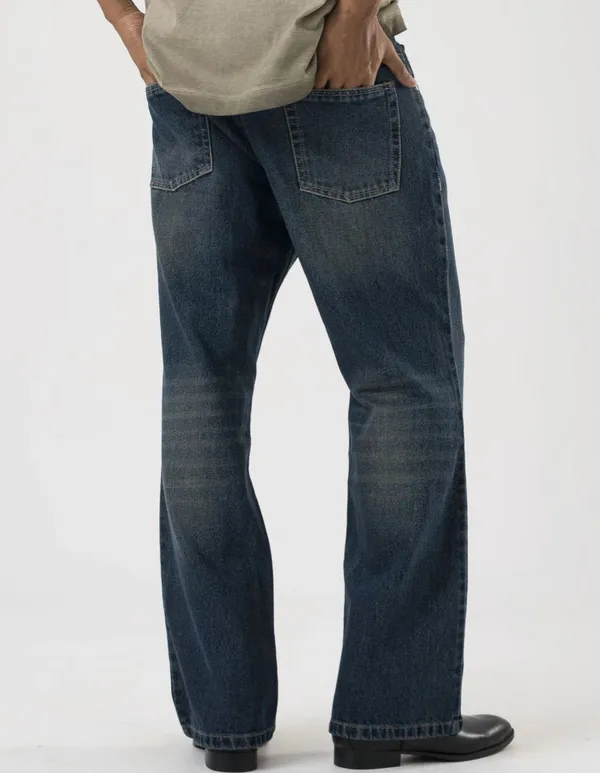 Straight_Fit_Jeans