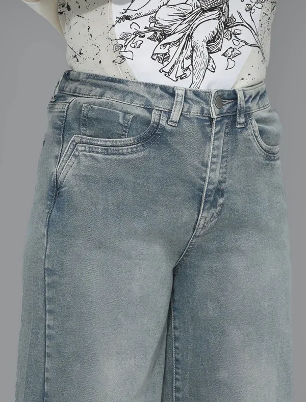 Light_Blue_Denim_Wide_Leg_Jeans_for_Women