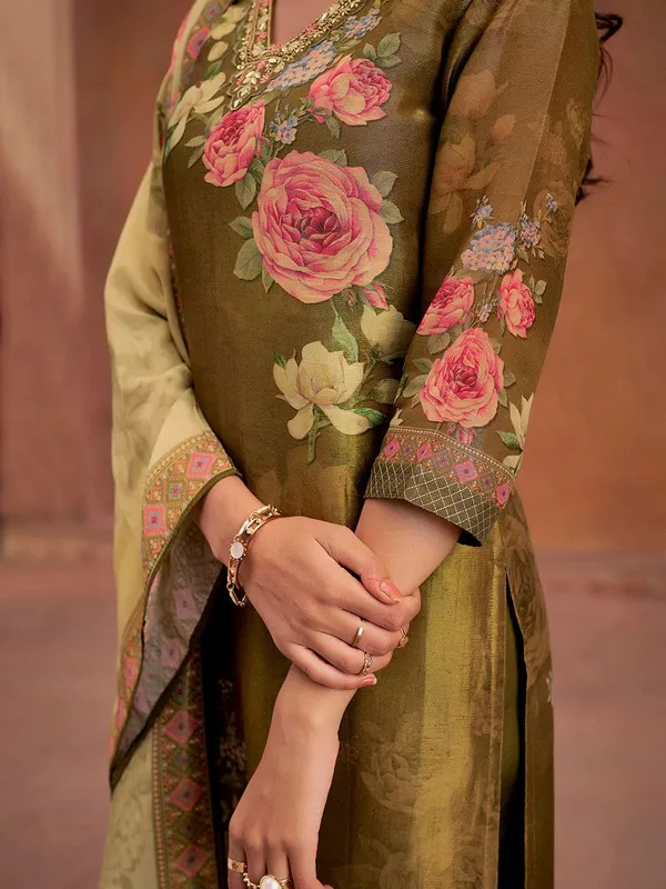 Olive_Floral_Print_Straight_Suit_Set_for_Women