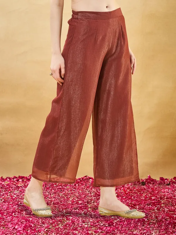 Maroon_Textured_Embroidered_Kurta_Set_for_Women