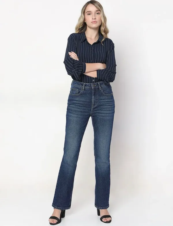 Blue_Denim_Straight_Fit_Jeans_for_Women