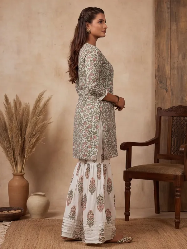 Embroidered_Straight_Fit_Suit_Set