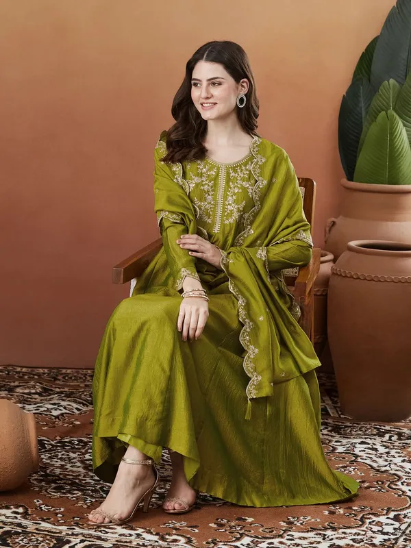 Embroidered_Kurta_Set