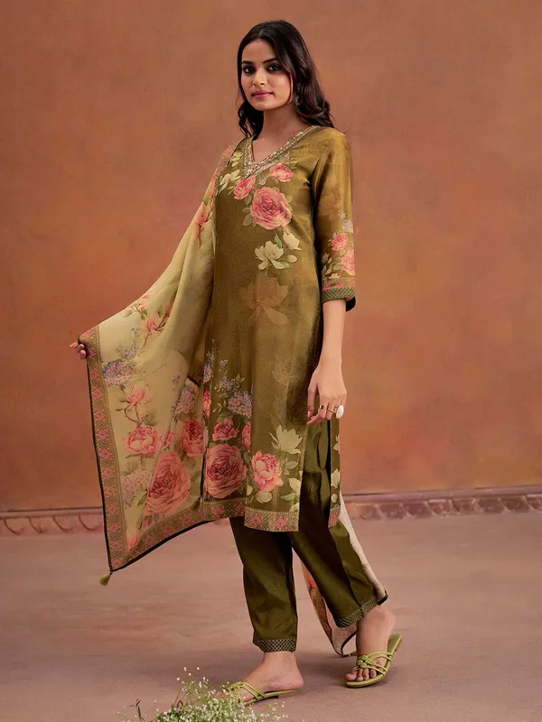 Olive_Floral_Print_Straight_Suit_Set_for_Women