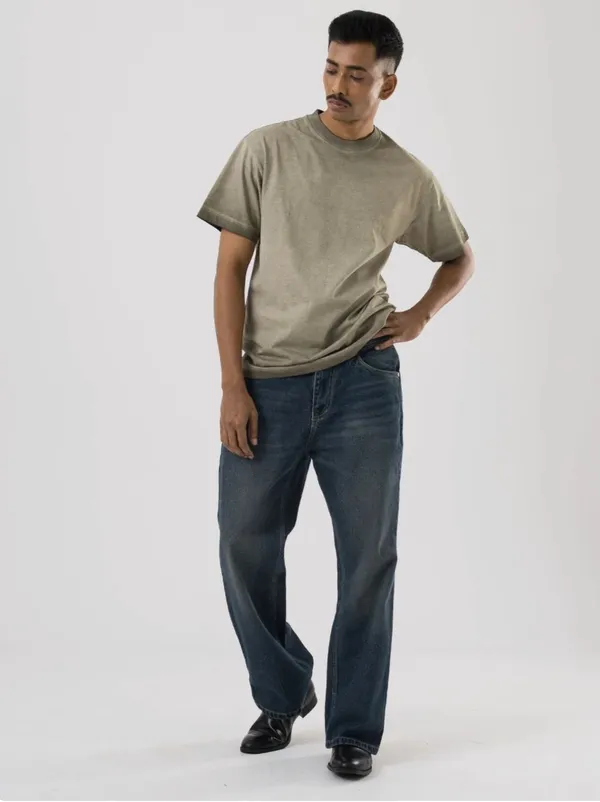 Straight_Fit_Jeans
