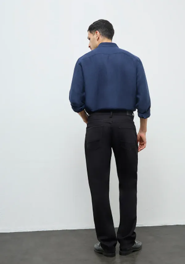 Black_Regular_Fit_Trousers_for_Men