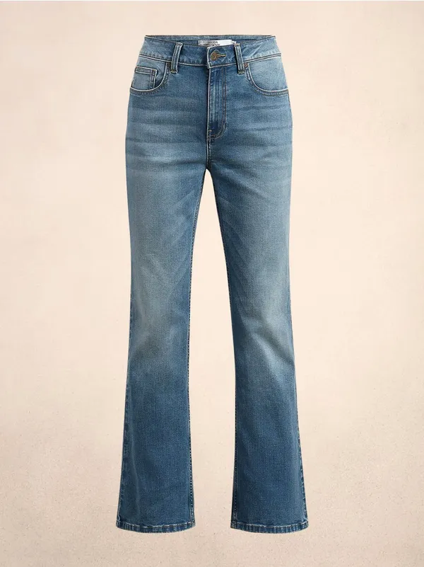 Blue_Denim_Straight_Fit_Jeans_for_Men