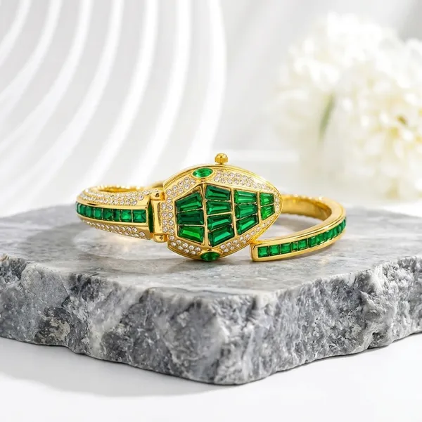 Nimi_House_Emerald_Green_Crystal_Bracelet_Watch