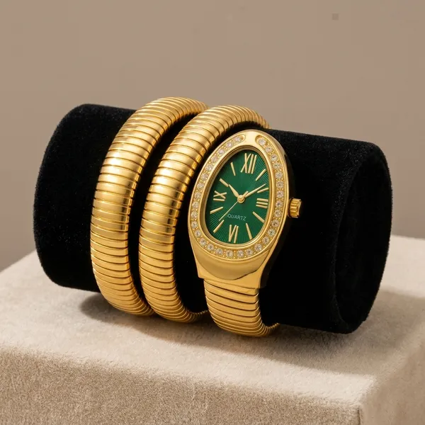 Nimi_House_Golden_Green_Dial_Stretch_Bracelet_Watch