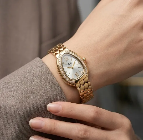 Nimi_House_Imperial_Oval_Crystal_Gold_Bracelet_Watch_For_Women