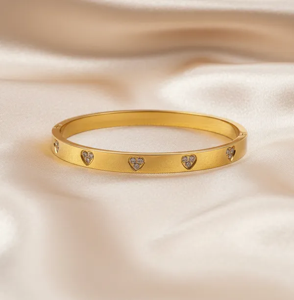 Radiant_Heart_Bangle_Bracelet