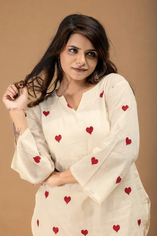 Women’s_Off-White_Red_Dot_Cotton_Kurta_Palazzo_Set