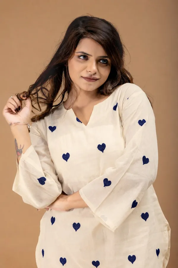 Women’s_Off-White_Blue_dot_Cotton_Kurta_Palazzo_Set_with_Yellow_Heart_Embroidery