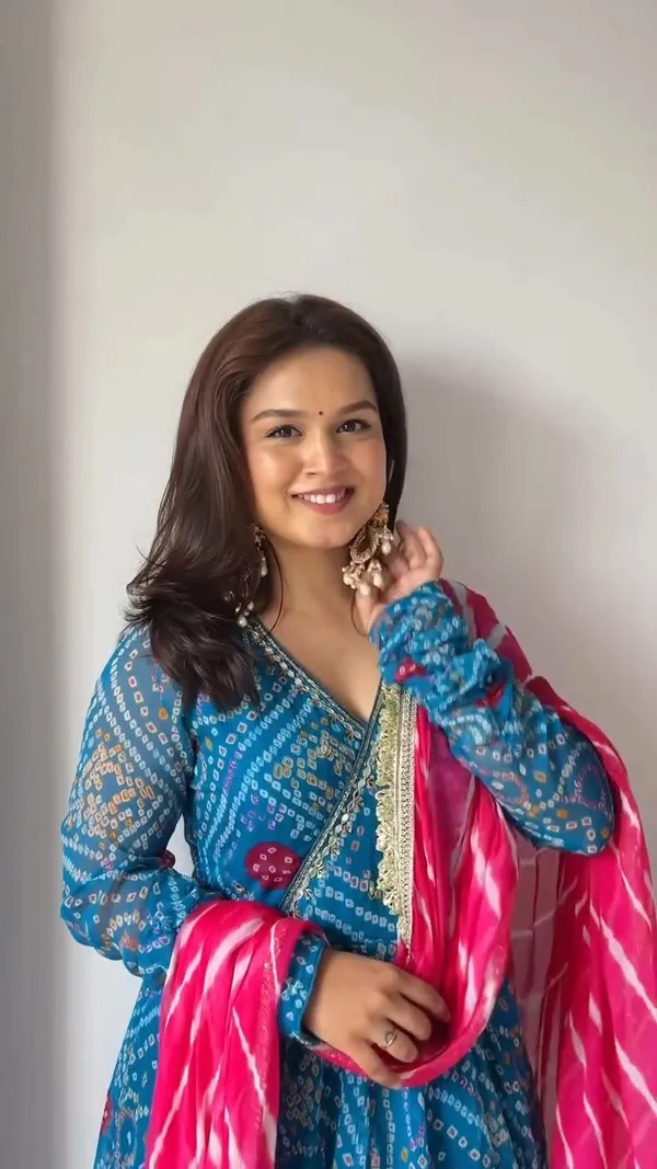 Fox_Georgette_With_Print_Gown
