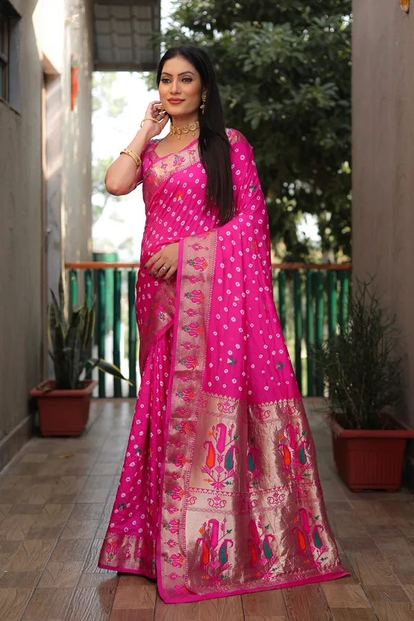 Pink_Bandhani_Saree_with_Floral_Zari_Border