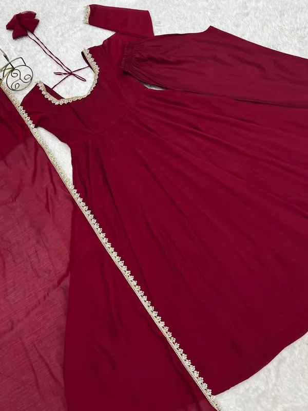 Maroon_Pure_Mal_Chanderi_Fabric_Anarkali_Suit_Set_with_Embellished_Dupatta