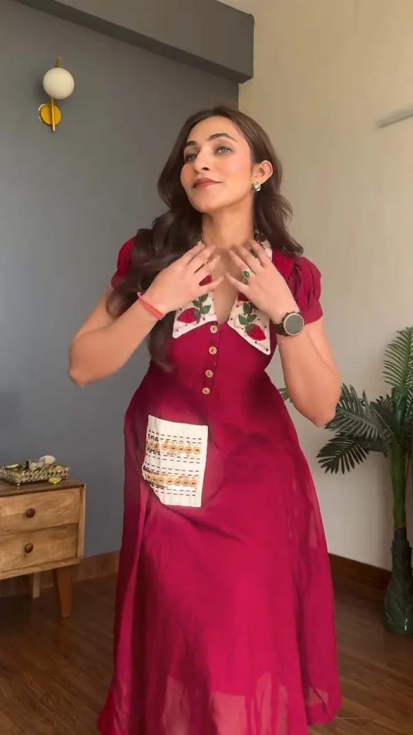 Women’s_Red_Embroidered_Floral_Collar_Longline_Kurti_Top