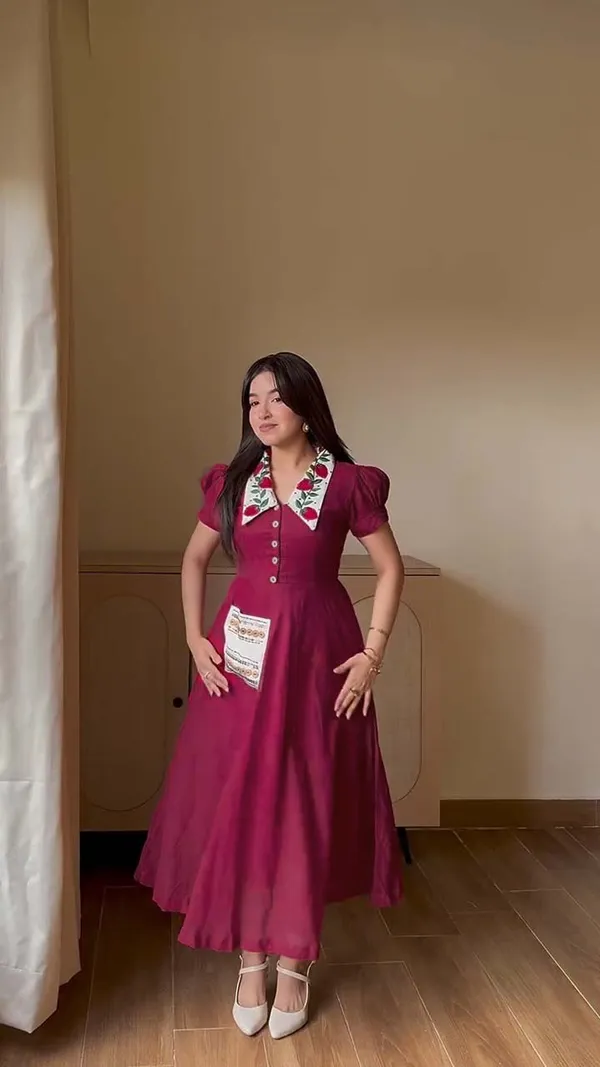 Women’s_Red_Embroidered_Floral_Collar_Longline_Kurti_Top