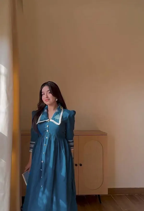 Women’s_Blue_Embroidered_Floral_Collar_Longline_Kurti_Top