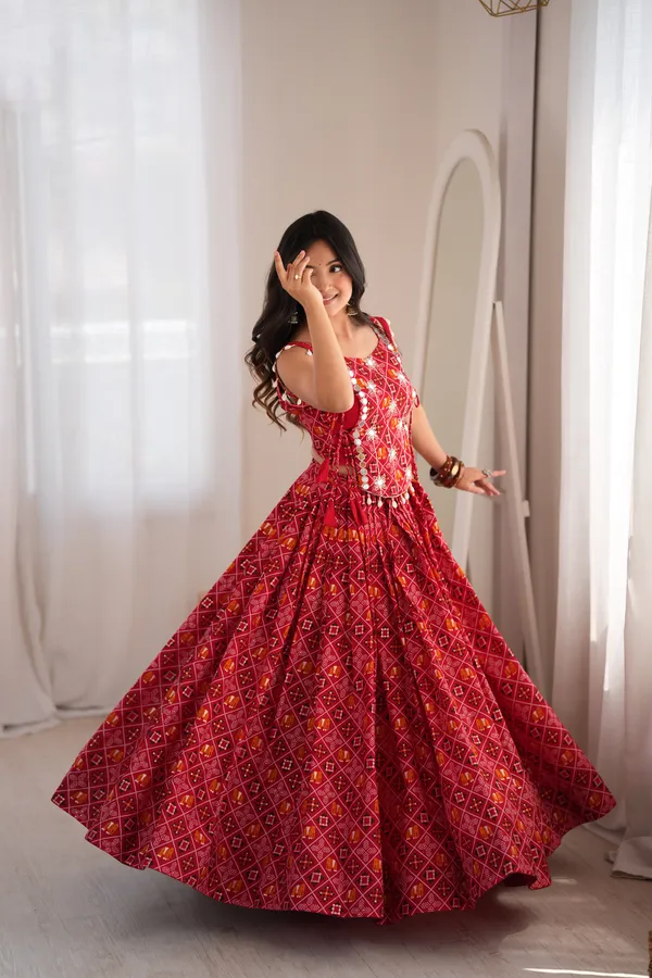 Navratri_Lehenga_Choli_with_Mirror_Work_&_Tassel_Detailing
