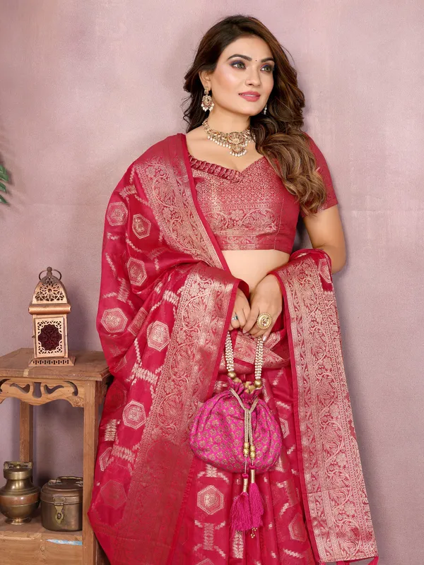 Rani_Pink_Woven_Silk_Saree_with_Traditional_Zari_Work