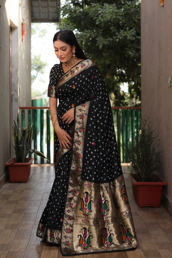 Black_Bandhani_Saree_with_Floral_Zari_Border