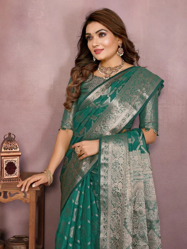 Rama_Woven_Silk_Saree_with_Traditional_Zari_Work