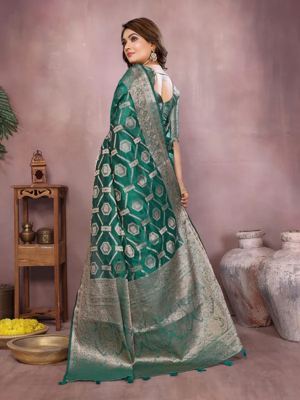Rama_Woven_Silk_Saree_with_Traditional_Zari_Work