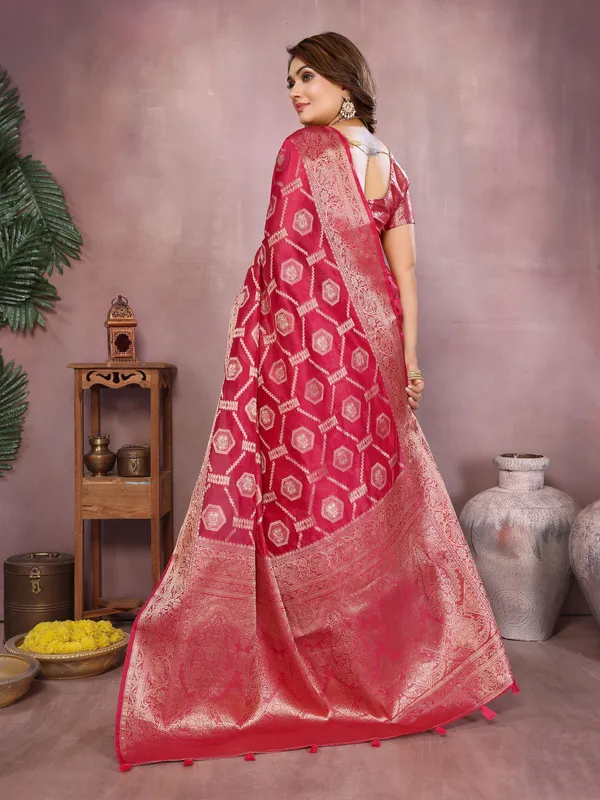 Rani_Pink_Woven_Silk_Saree_with_Traditional_Zari_Work