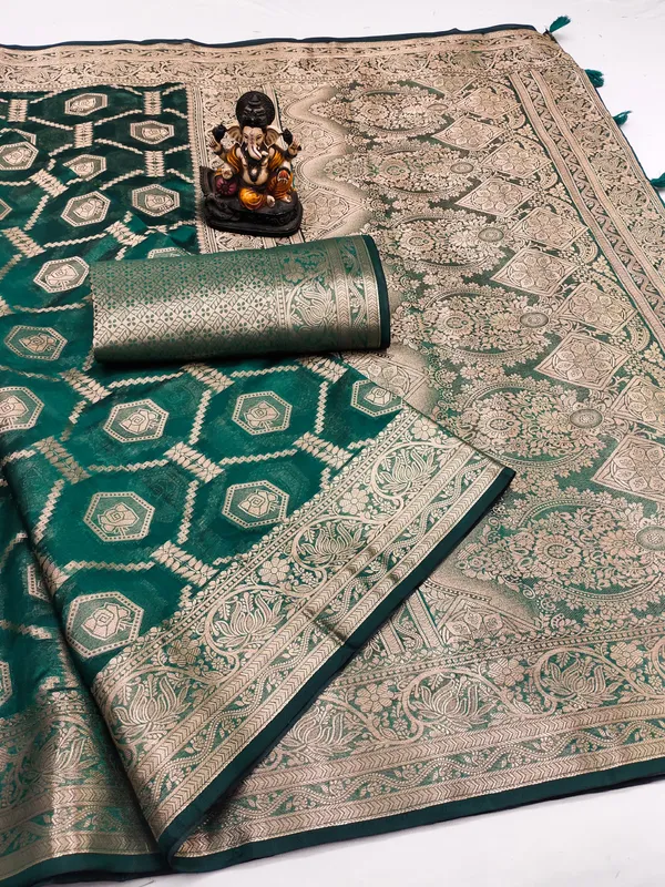 Rama_Woven_Silk_Saree_with_Traditional_Zari_Work
