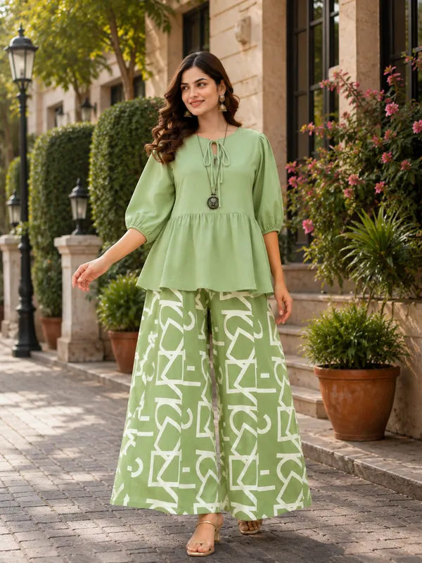 Women’s_Pista_Top_with_Printed_Palazzo_Pants_Co-Ord_Set