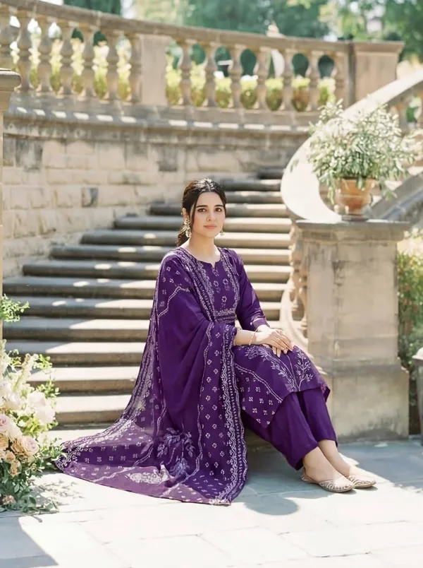 Women’s_Purple_Embroidered_Kurta_Pant_Set_with_Matching_Dupatta
