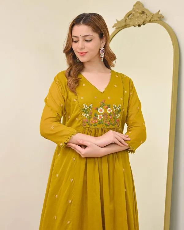 Women’s_Mustard_Yellow_Embroidered_Kurta_Pant_Set_with_Dupatta