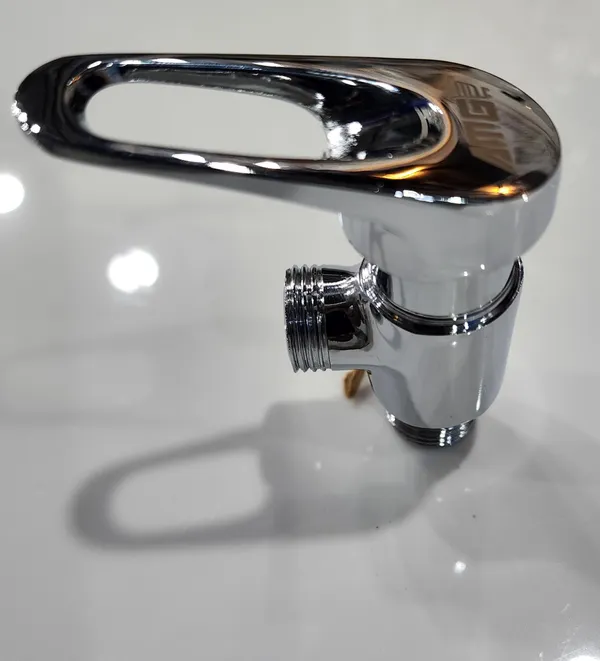 Amg_Eco_Angle_Valve